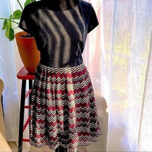 SZ 7 Speechless brand multicolored chevron polka dot dress